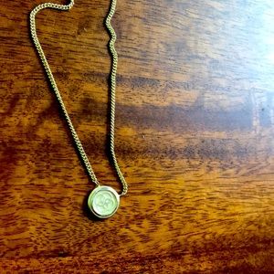 Kendra Scott necklace